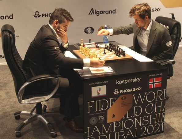 Ding under huge time pressure in the FIDE World Championship! #chess #